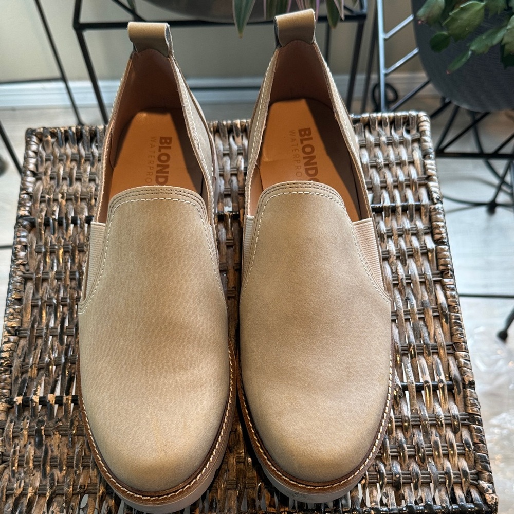 Blondo Phoebe Waterproof Beige Slip-On Leather‎ Loafers Women’s Size 10